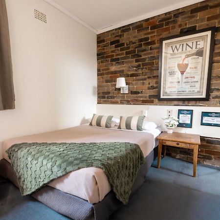 Hornsby Inn Bagian luar foto