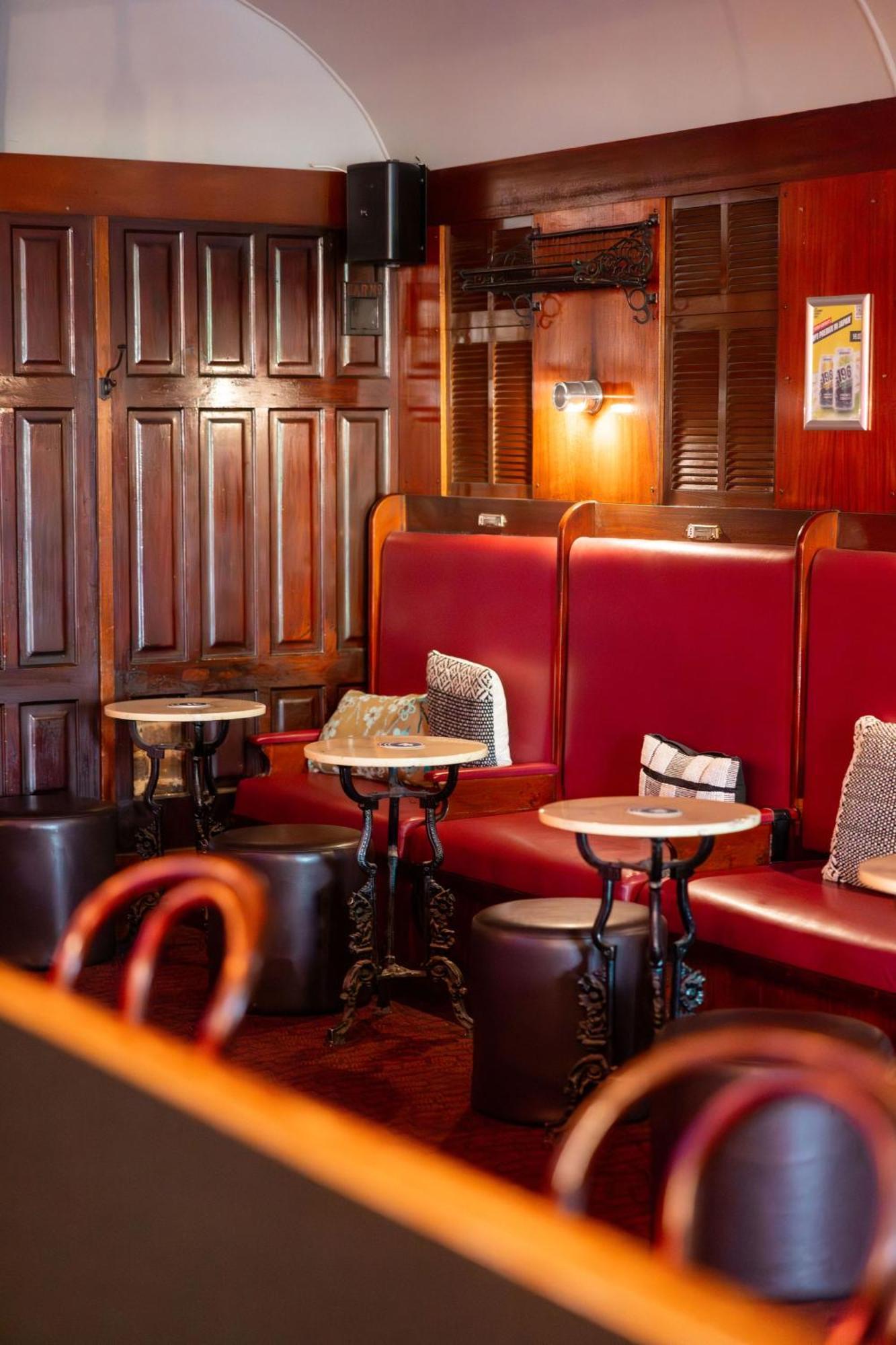 Hornsby Inn Bagian luar foto