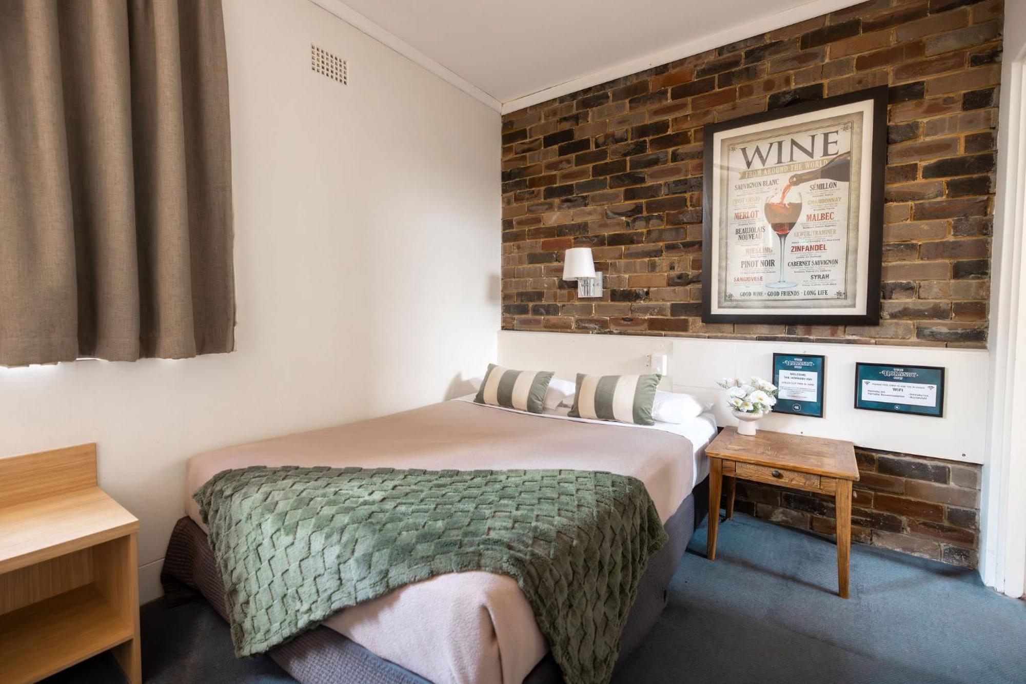 Hornsby Inn Bagian luar foto