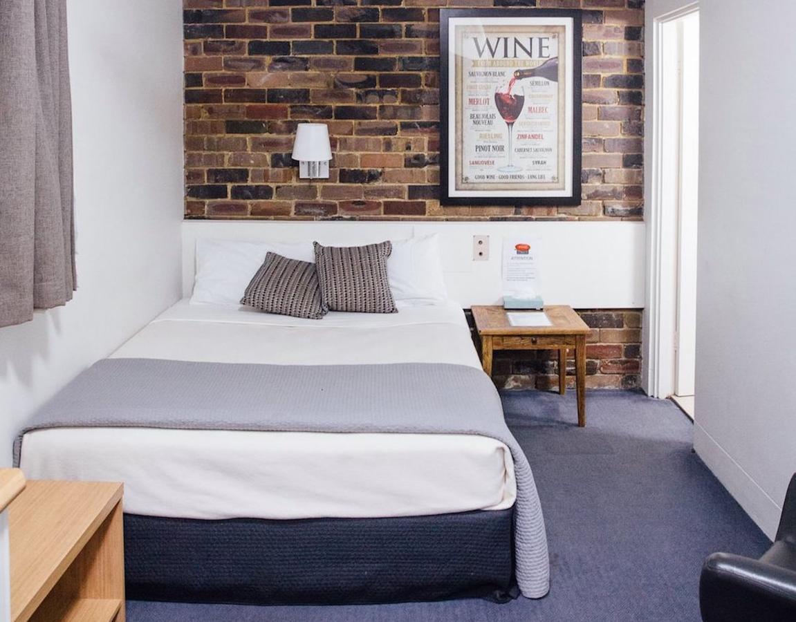 Hornsby Inn Bagian luar foto