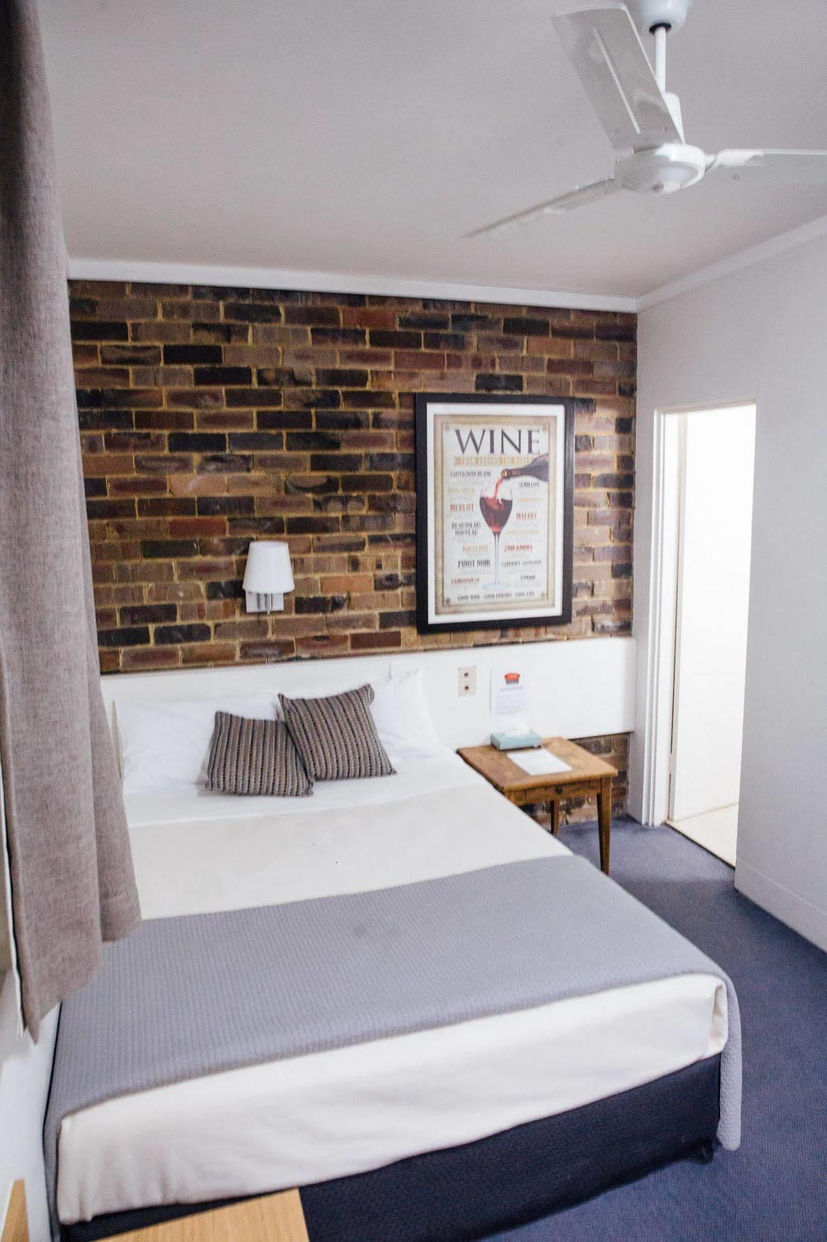 Hornsby Inn Bagian luar foto