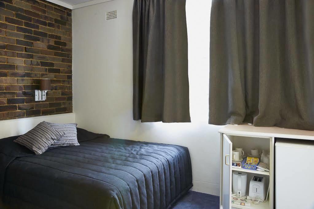 Hornsby Inn Bagian luar foto