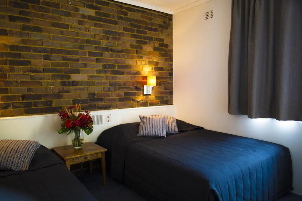 Hornsby Inn Bagian luar foto