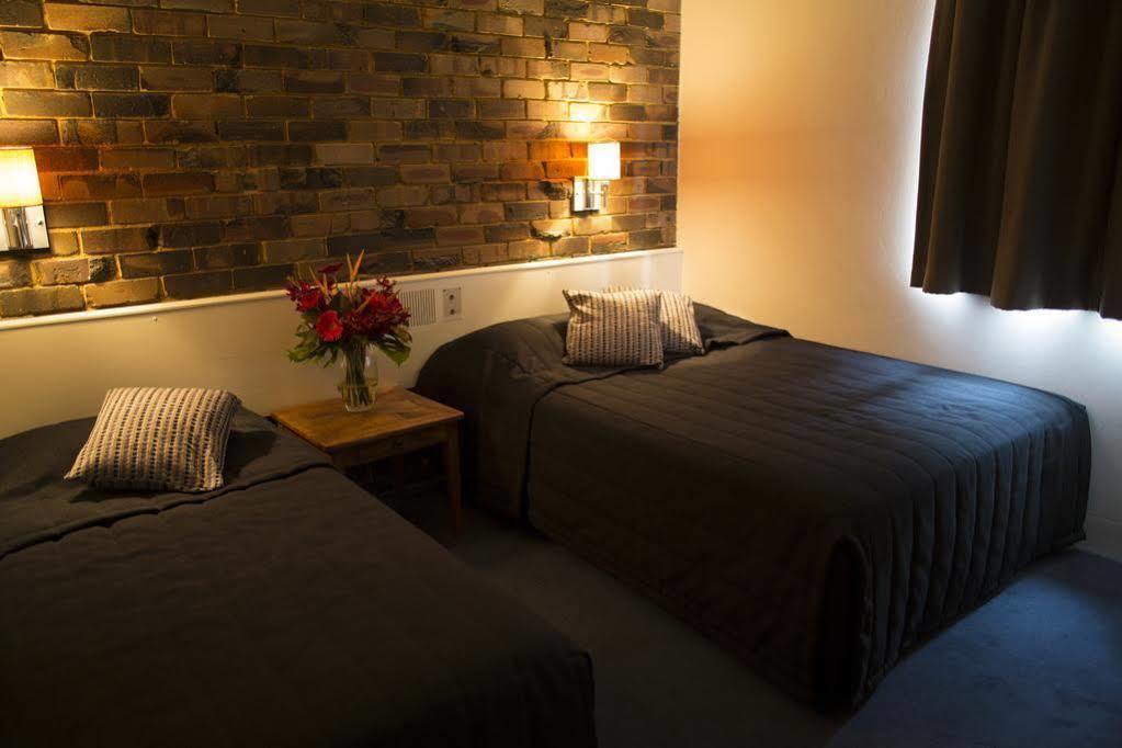 Hornsby Inn Bagian luar foto